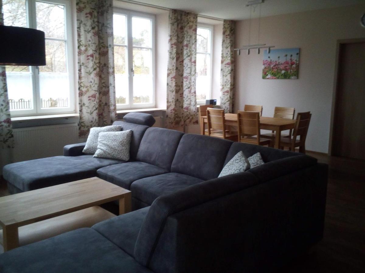 Ferienwohnung Kopold "Im Alten Schulhaus" Pottmes Ngoại thất bức ảnh